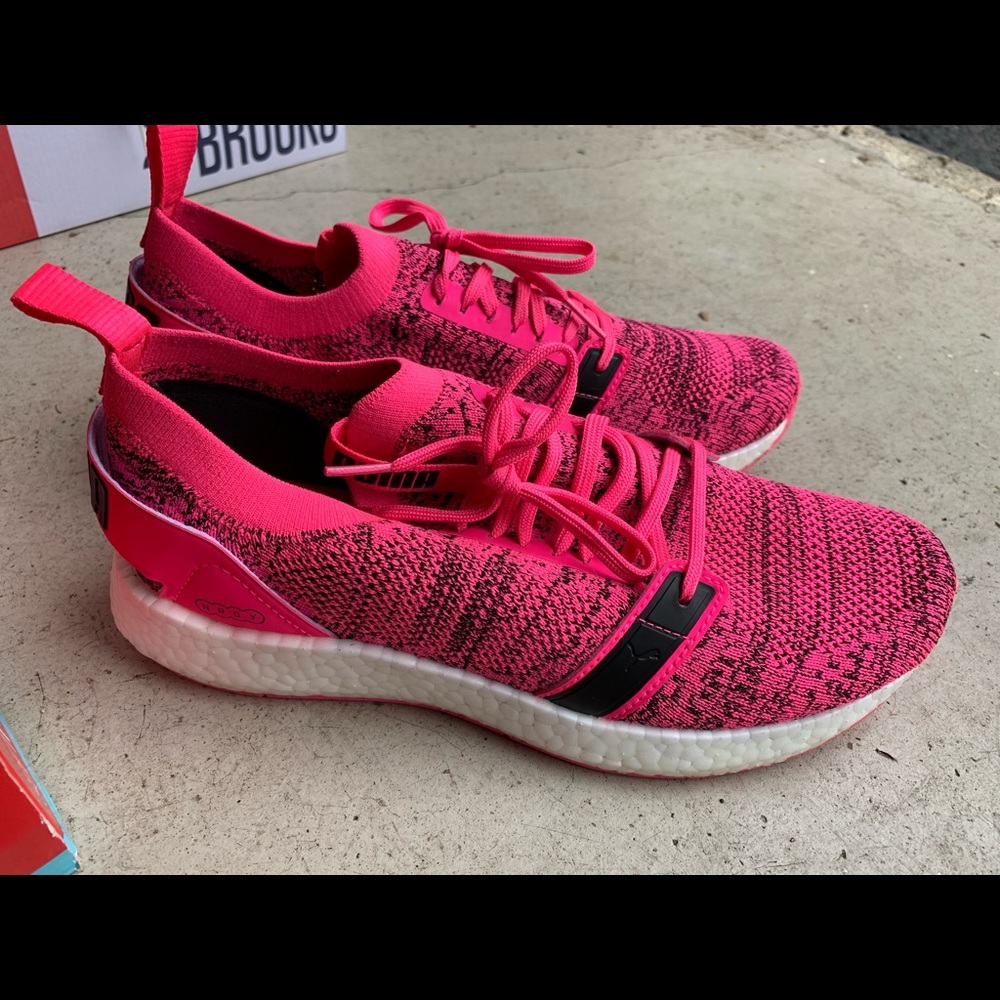 Puma size 9 sneakers